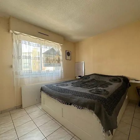 Apt T3 Avec Piscine, Bien Situe Apartment *